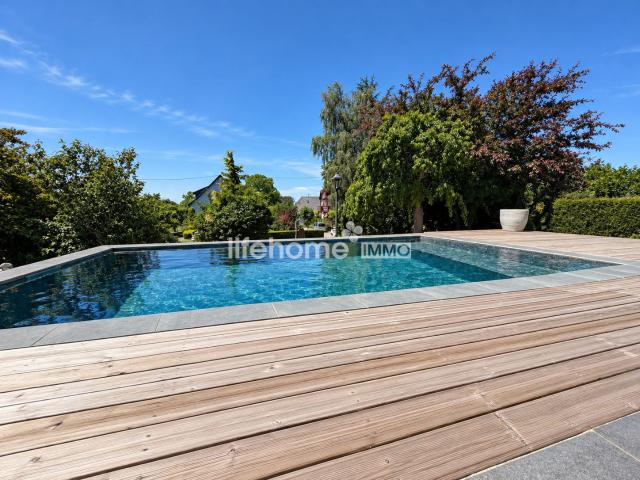 Maison 8 pièces 218 m²