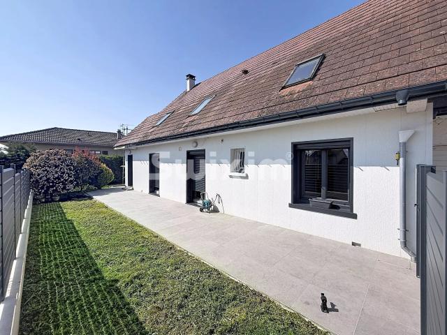 Maison 8 pièces 218 m²