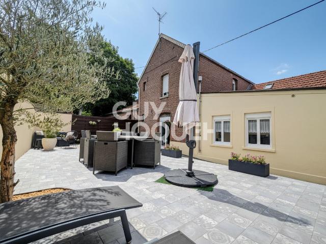 Maison 8 pièces 218 m²