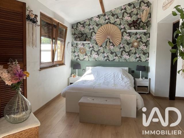 Maison 8 pièces 218 m²