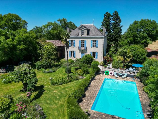 Maison 8 pièces 219 m²
