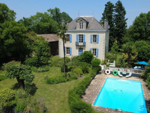 Maison 8 pièces 219 m²