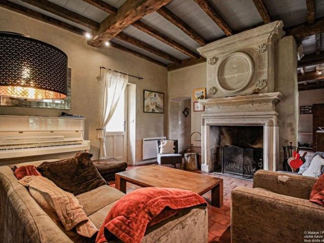 Maison 8 pièces 219 m²