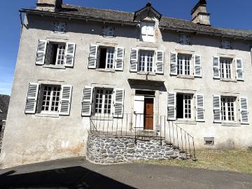 Maison 8 pièces 219 m²