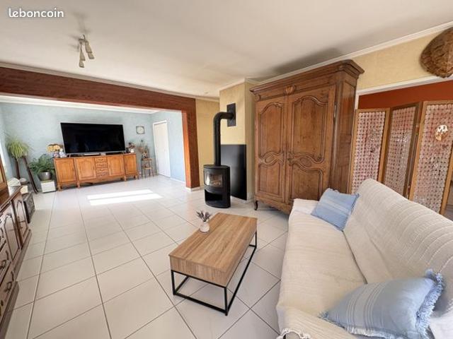 Maison 8 pièces 219 m²
