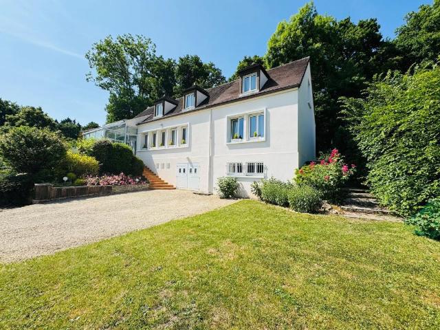 Maison 8 pièces 219 m²