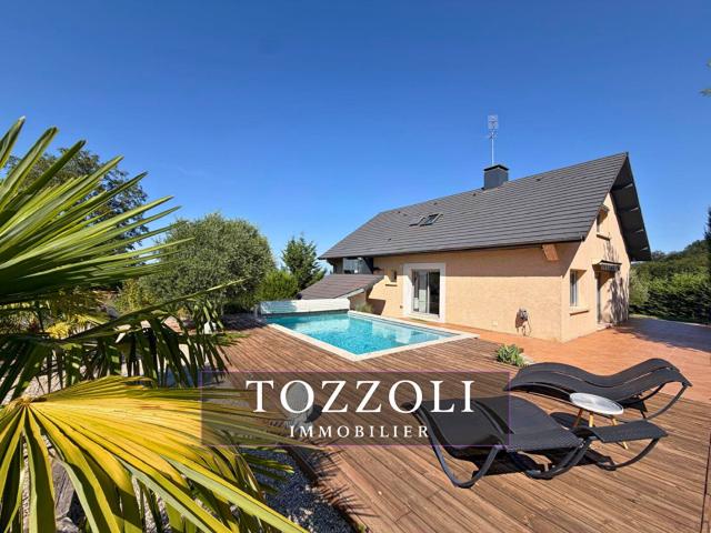Maison 8 pièces 210 m²