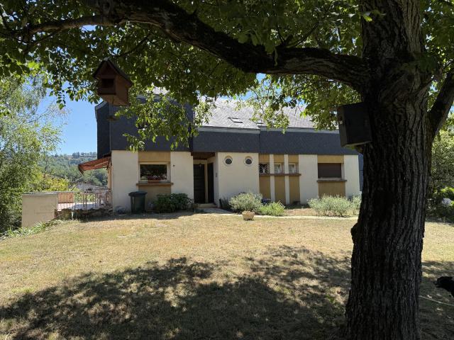 Maison 8 pièces 210 m²