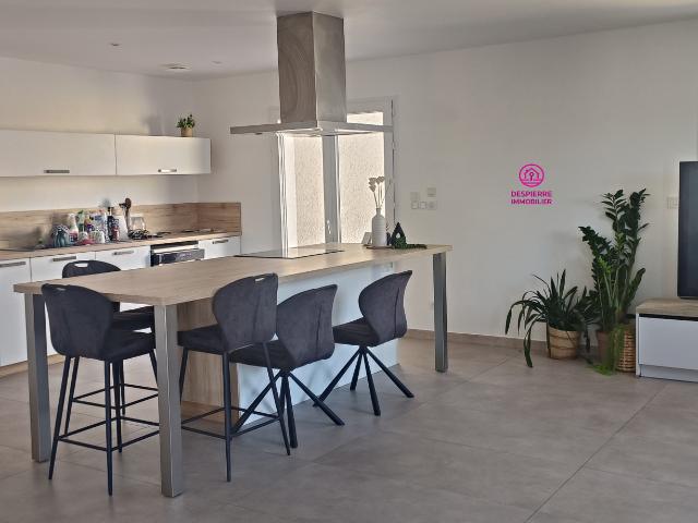 Maison 8 pièces 210 m²