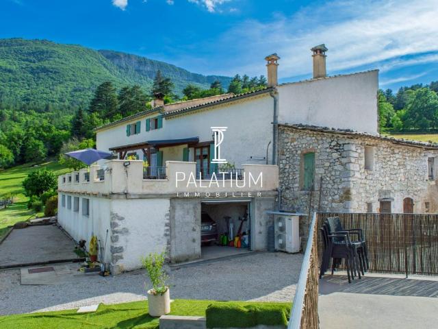 Maison 8 pièces 210 m²