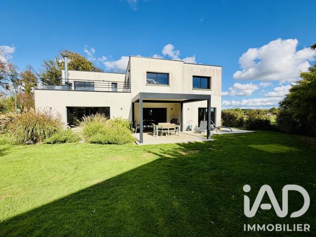 Maison 8 pièces 210 m²
