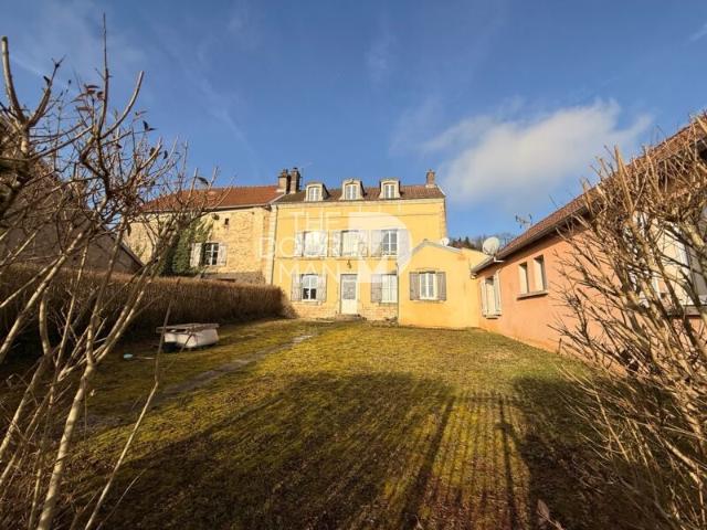 Maison 8 pièces 210 m²
