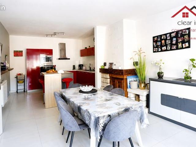 Maison 8 pièces 210 m²