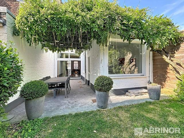 Maison 8 pièces 210 m²
