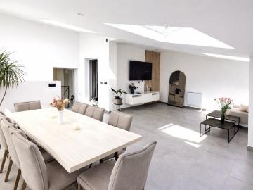 Maison 8 pièces 210 m²