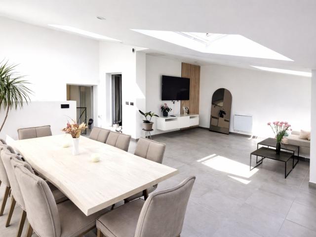 Maison 8 pièces 210 m²