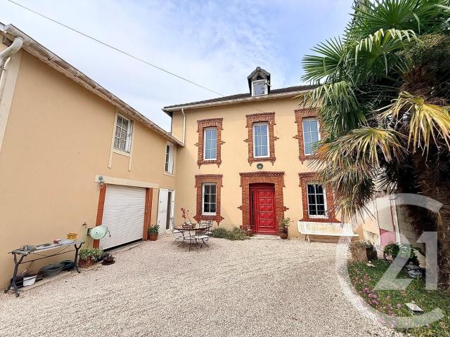 Maison 8 pièces 210 m²