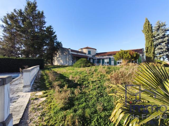 Maison 8 pièces 210 m²