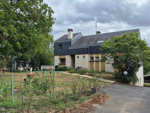Maison 8 pièces 210 m²