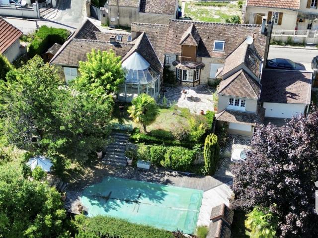 Maison 8 pièces 210 m²