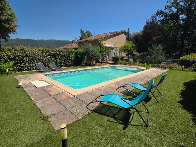 Maison 8 pièces 210 m²