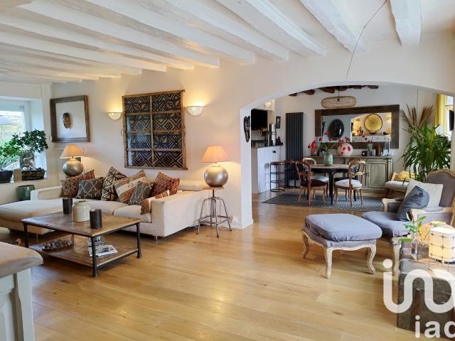Maison 8 pièces 210 m²