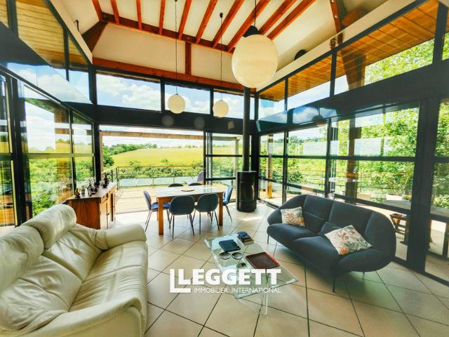 Maison 8 pièces 210 m²