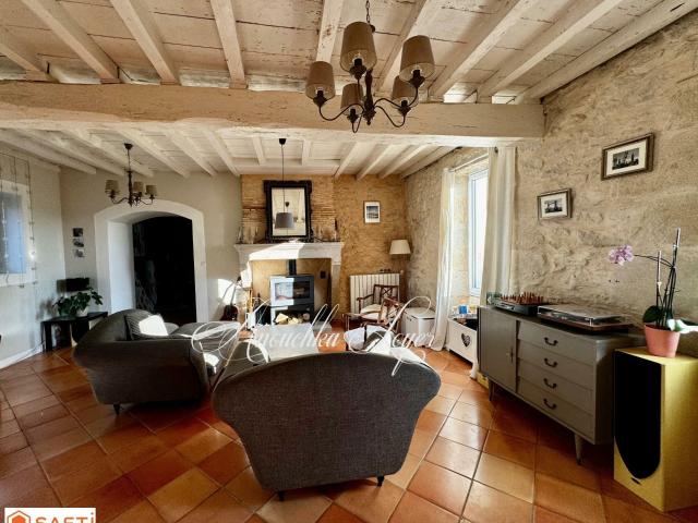 Maison 8 pièces 210 m²