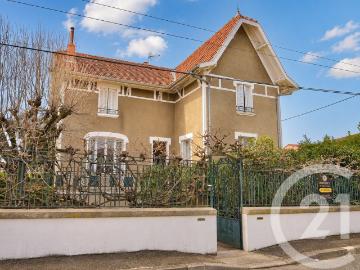 Maison 8 pièces 210 m²