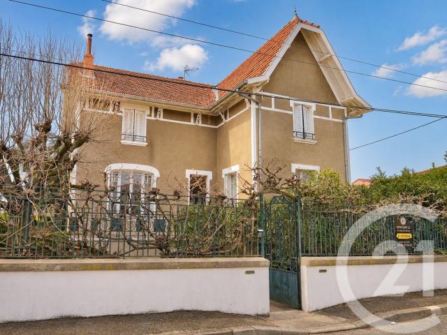 Maison 8 pièces 210 m²