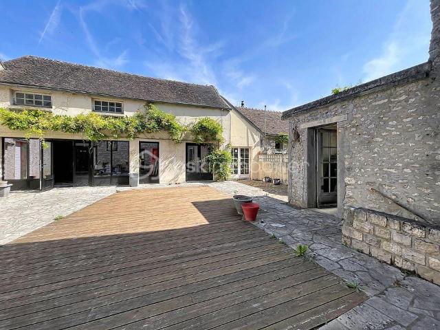 Maison 8 pièces 210 m²