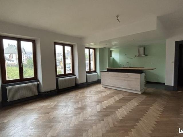 Maison 8 pièces 210 m²