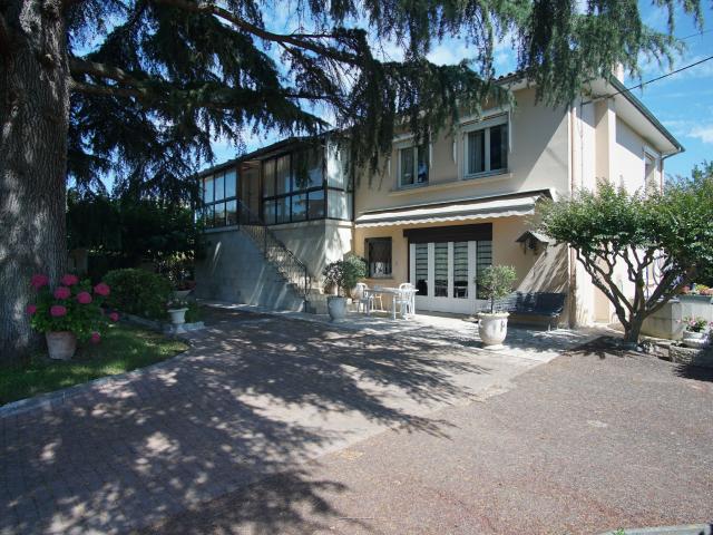 Maison 8 pièces 210 m²