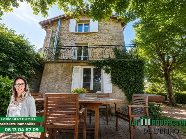 Maison 8 pièces 210 m²
