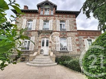 Maison 8 pièces 210 m²