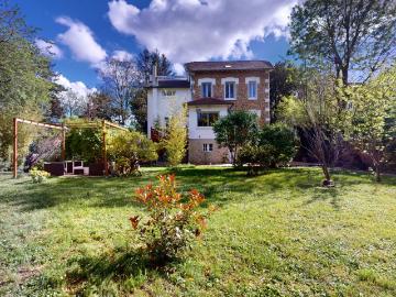 Maison 8 pièces 210 m²
