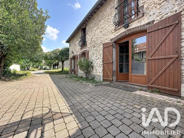 Maison 8 pièces 210 m²