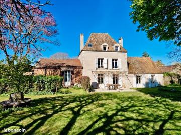Maison 8 pièces 210 m²