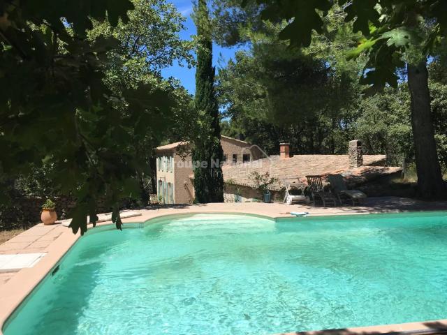 Maison 8 pièces 210 m²