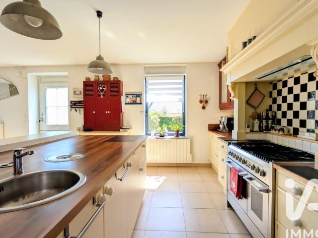 Maison 8 pièces 210 m²