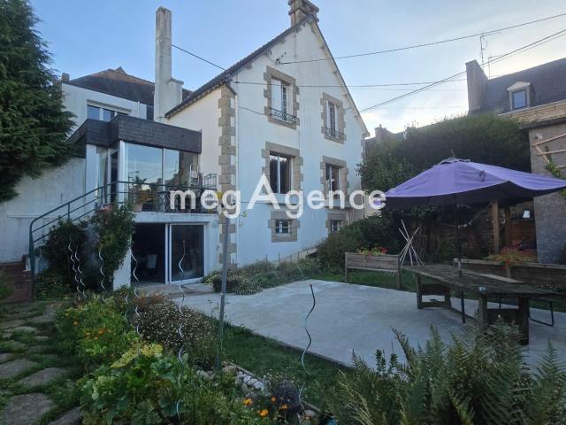 Maison 8 pièces 210 m²