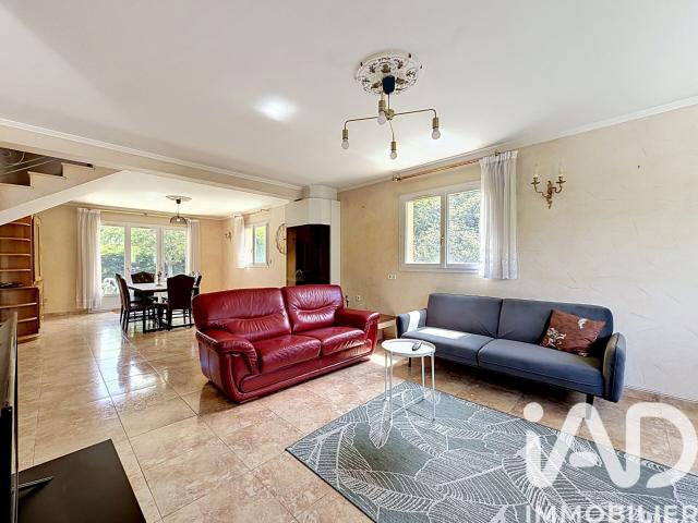 Maison 8 pièces, 210 m² à louer à Bussy Saint Georges 77600