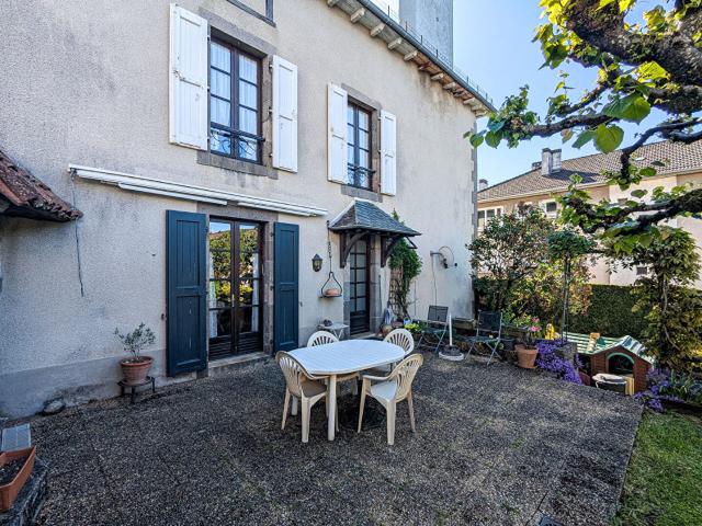 Maison 8 pièces 170 m²