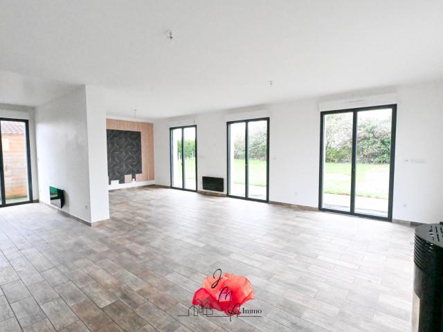 Maison 8 pièces 211 m²
