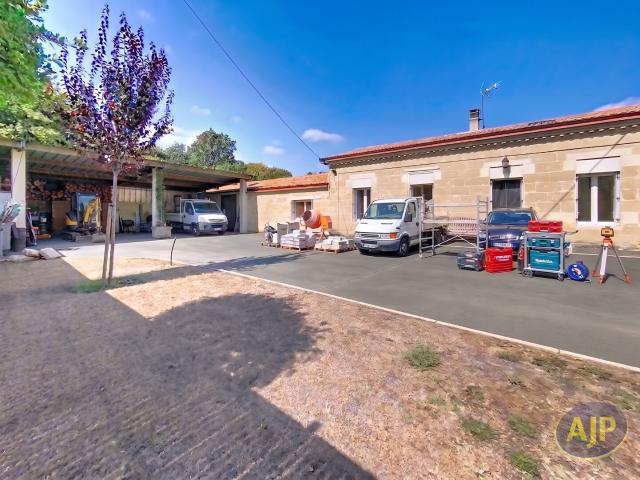 Maison 8 pièces 211 m²