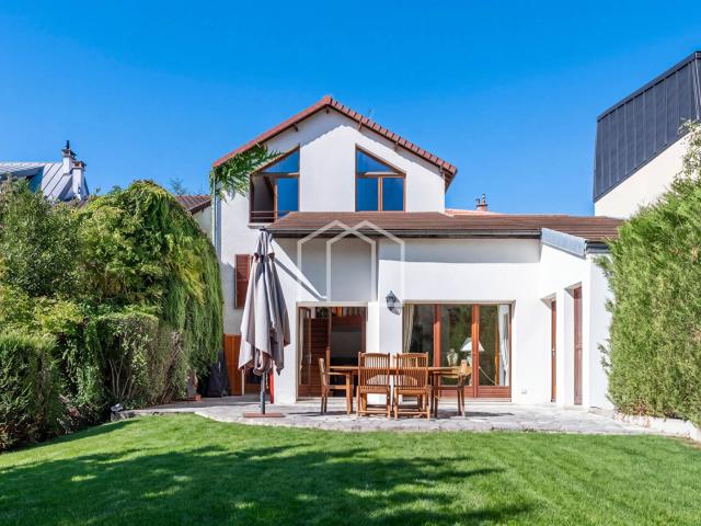 Maison 8 pièces 211 m²
