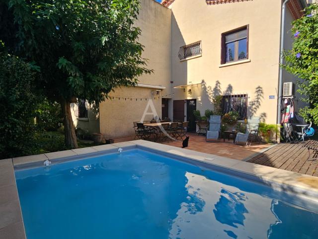 Maison 8 pièces 211 m²