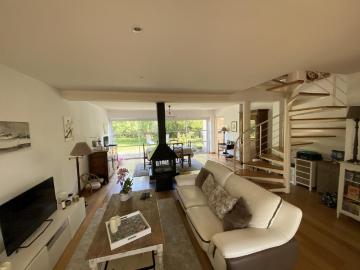 Maison 8 pièces 211 m²