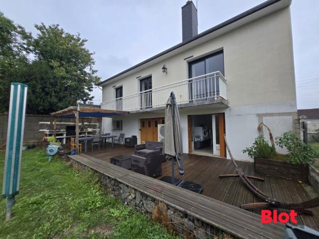 Maison 8 pièces 211 m²