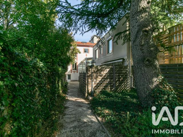 Maison 8 pièces 211 m²